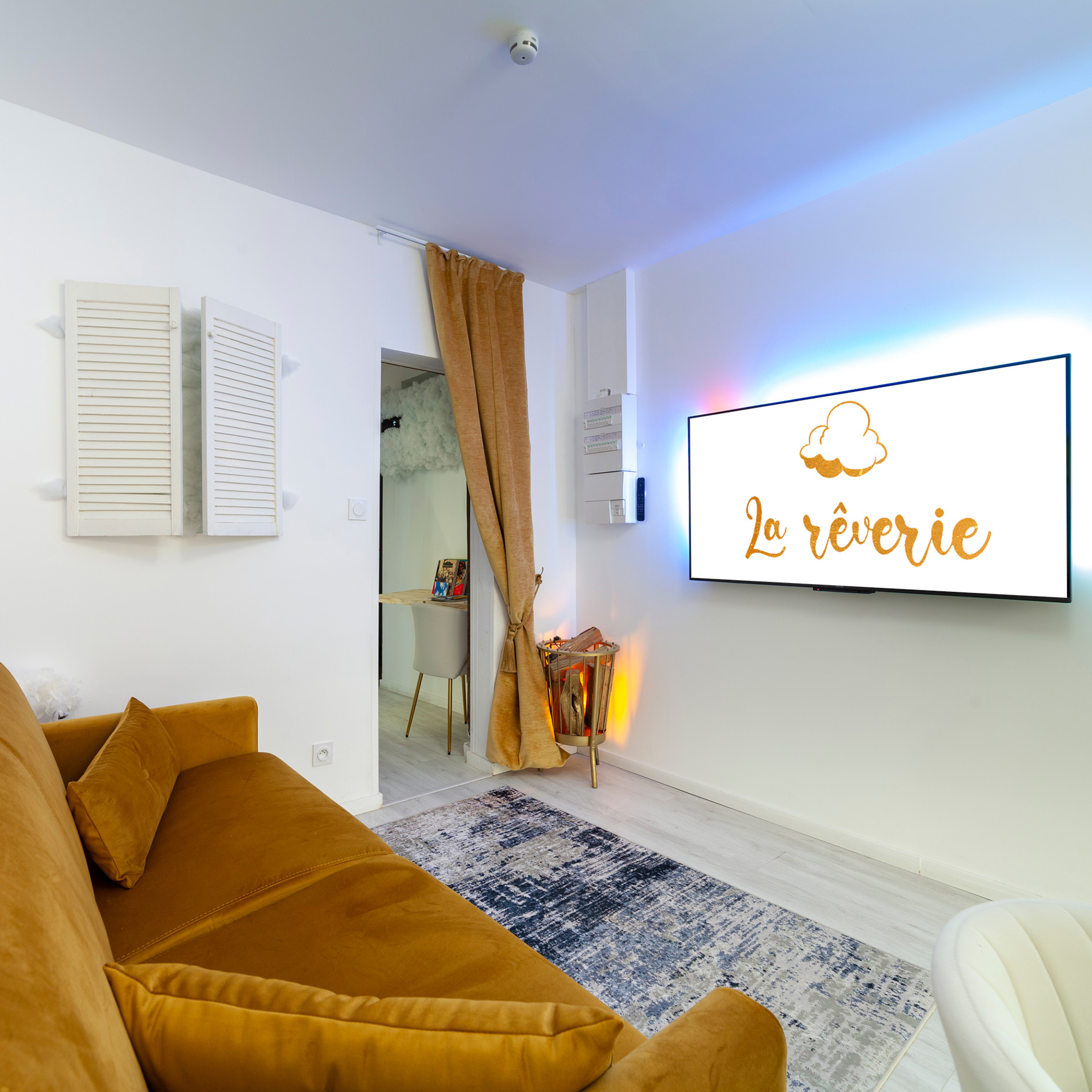 Loveroom La Rêverie Vierzon : Sauna Privé, Jacuzzi et Table Massage